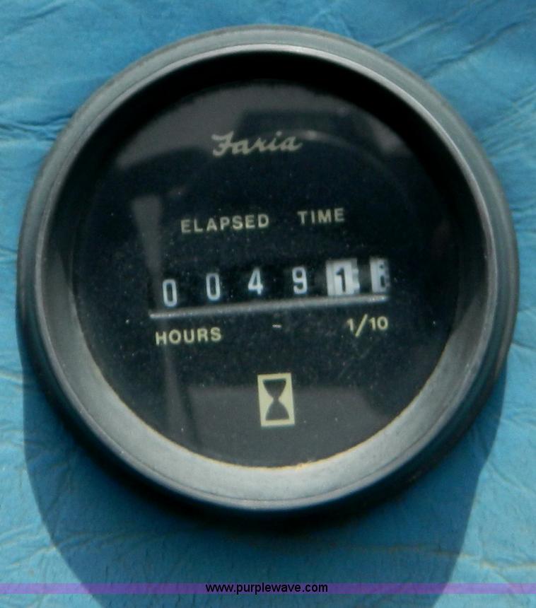 image for item B3773 1974 Lund 17' aluminum boat