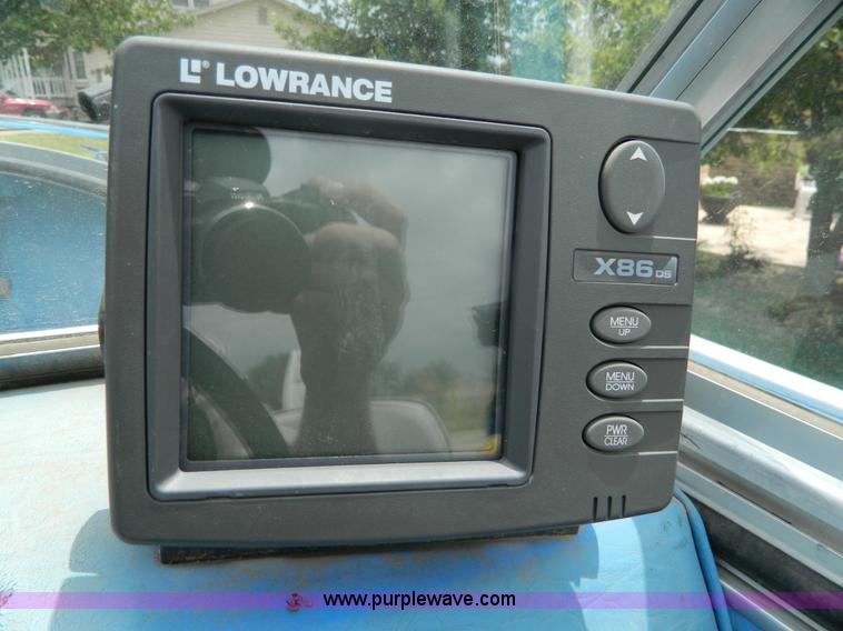 image for item B3773 1974 Lund 17' aluminum boat