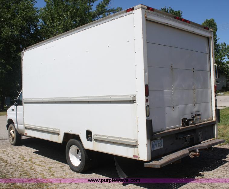 image for item B6691 2002 Ford E350 box truck