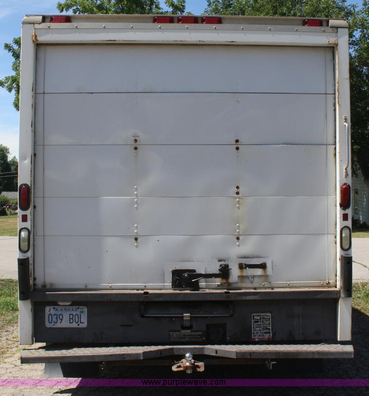image for item B6691 2002 Ford E350 box truck