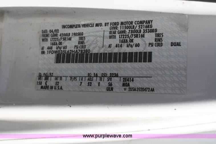 image for item B6691 2002 Ford E350 box truck