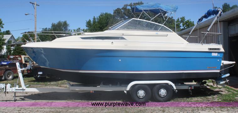 image for item B6696 Bayliner 24' boat