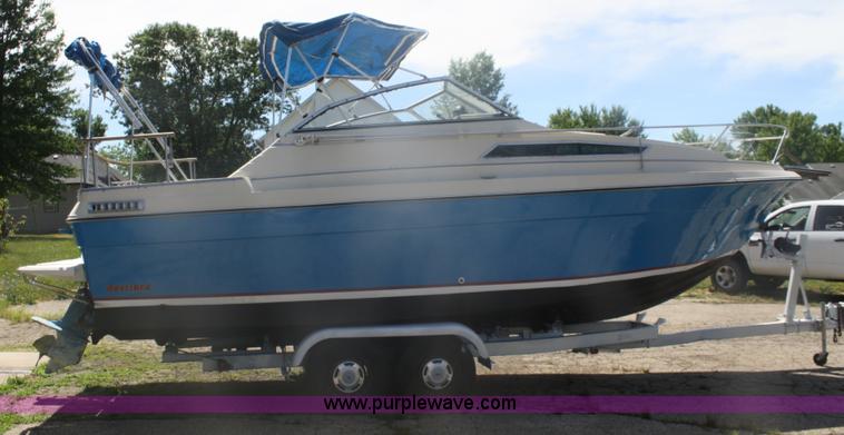 image for item B6696 Bayliner 24' boat