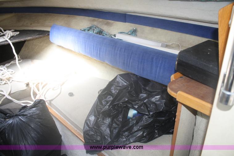 image for item B6696 Bayliner 24' boat