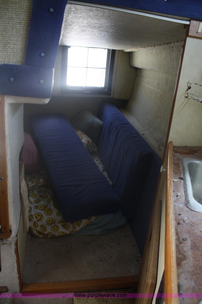 image for item B6696 Bayliner 24' boat