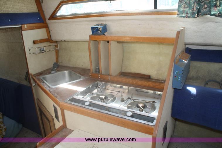 image for item B6696 Bayliner 24' boat