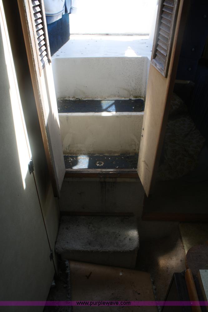 image for item B6696 Bayliner 24' boat