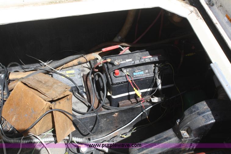 image for item B6696 Bayliner 24' boat