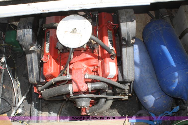 image for item B6696 Bayliner 24' boat