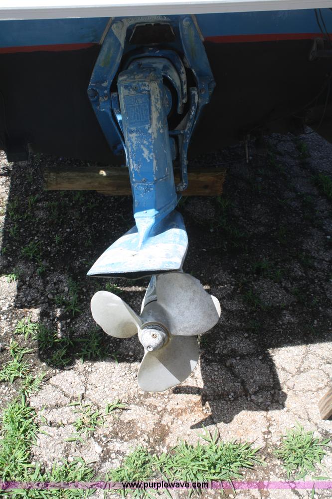 image for item B6696 Bayliner 24' boat