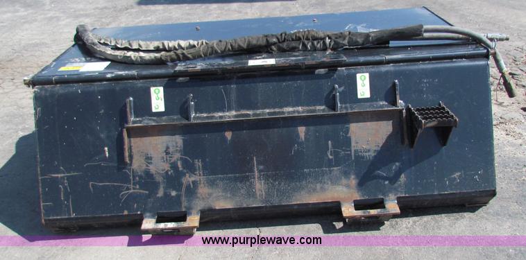 image for item B7279 Caterpillar BU118 street sweeper skid steer attachment