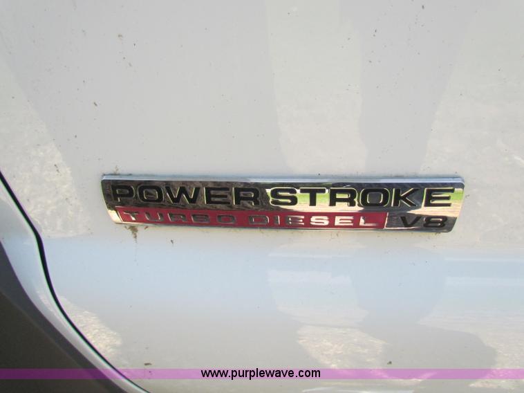 image for item B7286 2005 Ford F550 Super Duty pickup truck