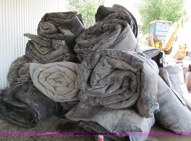 image for item C2225 (16) insulated concrete blankets