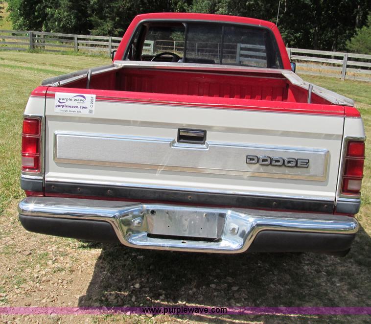 image for item C2267 1987 Dodge Dakota pickup truck