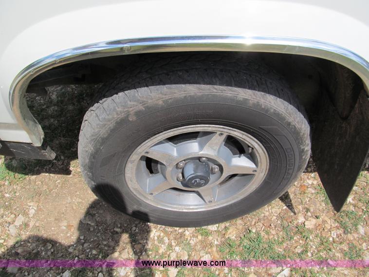 image for item C2267 1987 Dodge Dakota pickup truck