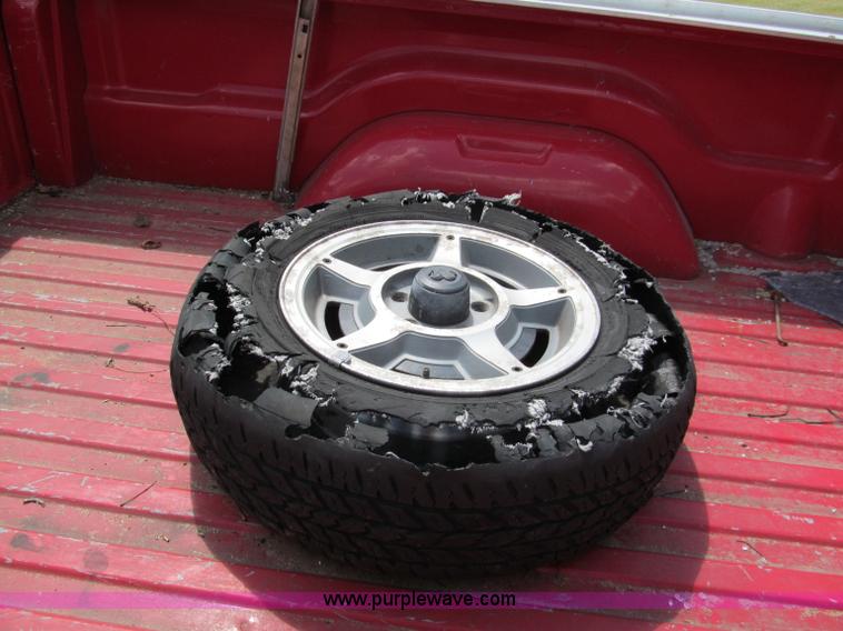 image for item C2267 1987 Dodge Dakota pickup truck