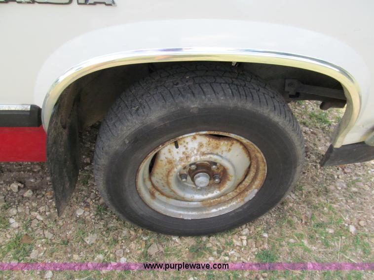 image for item C2267 1987 Dodge Dakota pickup truck