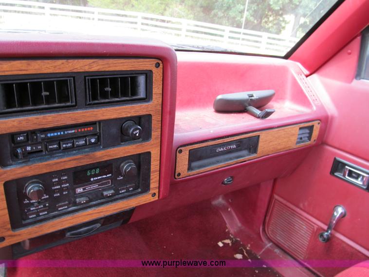 image for item C2267 1987 Dodge Dakota pickup truck