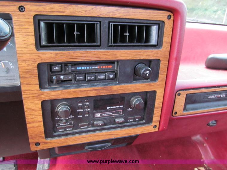 image for item C2267 1987 Dodge Dakota pickup truck