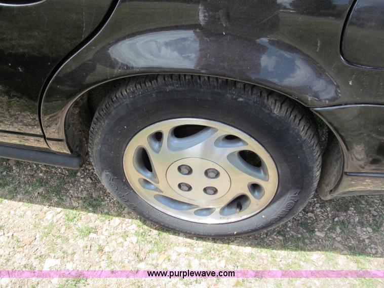 image for item C2269 1997 Saturn SL II