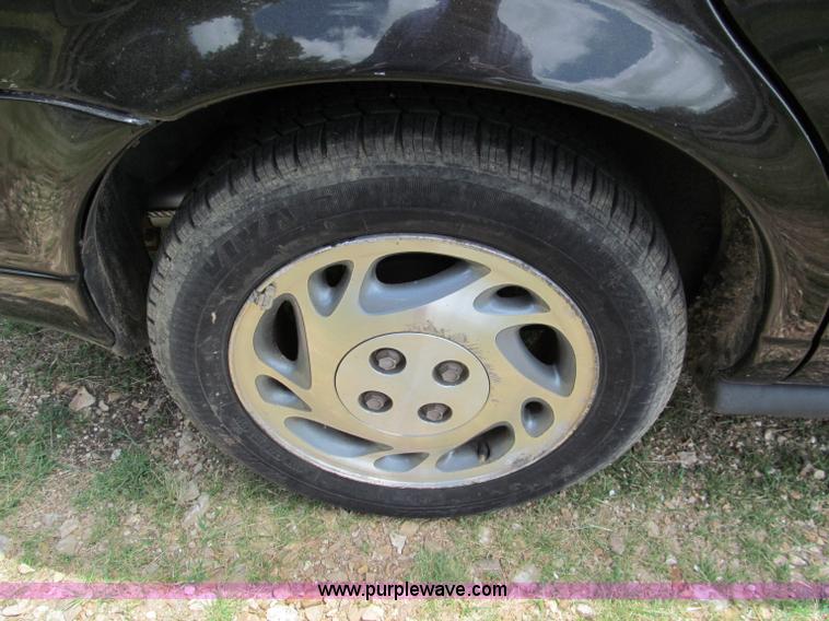 image for item C2269 1997 Saturn SL II