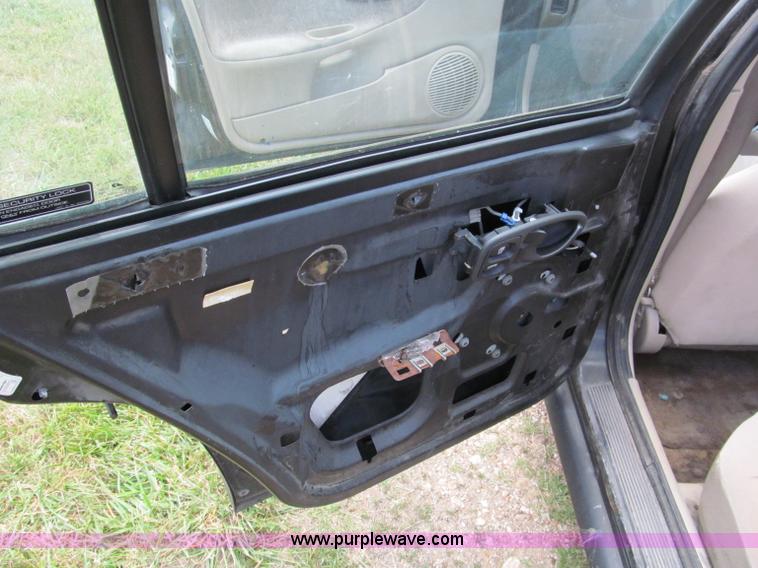 image for item C2269 1997 Saturn SL II