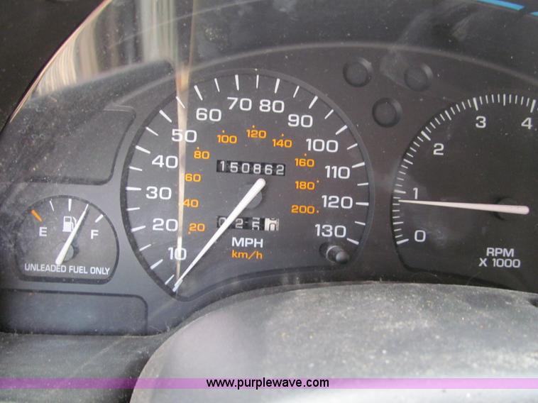 image for item C2269 1997 Saturn SL II