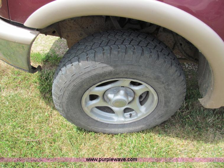 image for item C2272 1997 Ford F150 XLT extended cab pickup truck