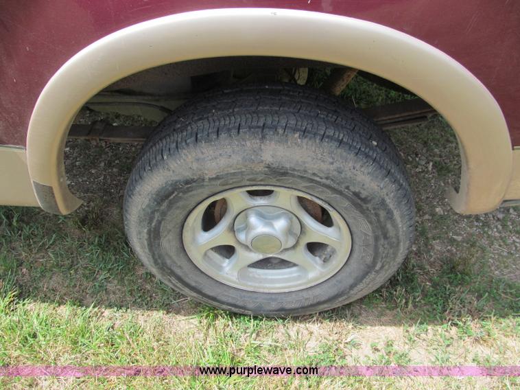 image for item C2272 1997 Ford F150 XLT extended cab pickup truck