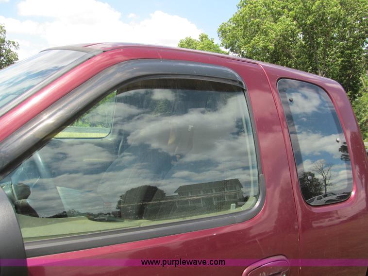 image for item C2272 1997 Ford F150 XLT extended cab pickup truck