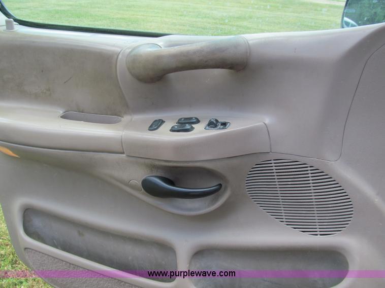 image for item C2272 1997 Ford F150 XLT extended cab pickup truck