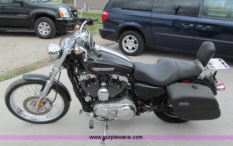 image for item C2275 2009 Harley Davidson 1200 Custom Sportster motorcycle