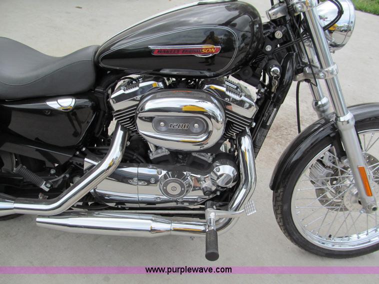 image for item C2275 2009 Harley Davidson 1200 Custom Sportster motorcycle