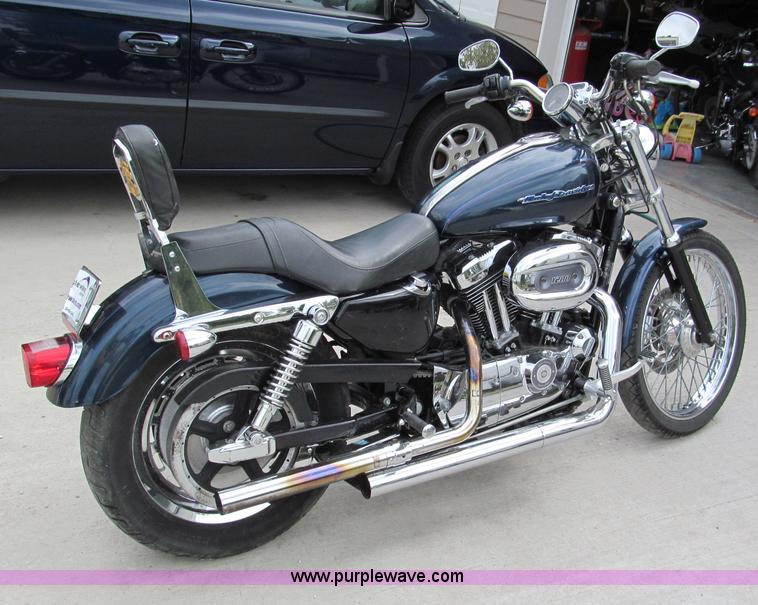 image for item C2276 2004 Harley Davidson 1200 Custom Sportster motorcycle