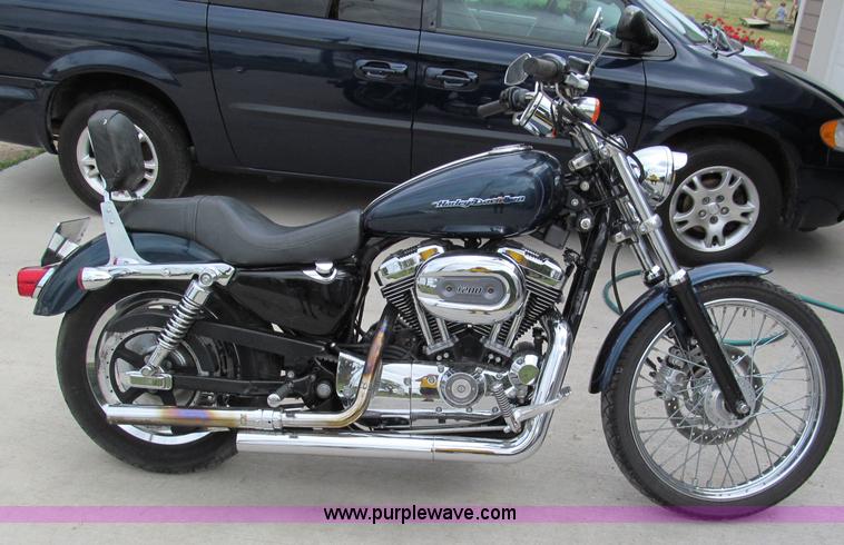 image for item C2276 2004 Harley Davidson 1200 Custom Sportster motorcycle