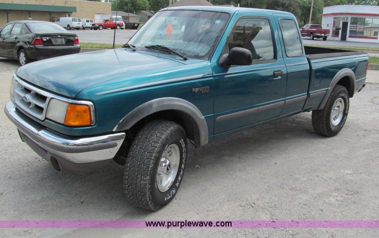 image for item C2280 1996 Ford Ranger XLT pickup truck
