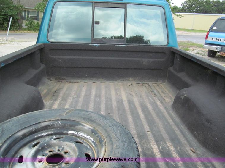 image for item C2280 1996 Ford Ranger XLT pickup truck