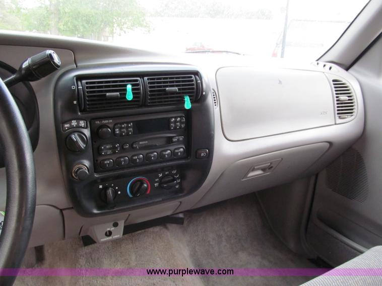 image for item C2280 1996 Ford Ranger XLT pickup truck