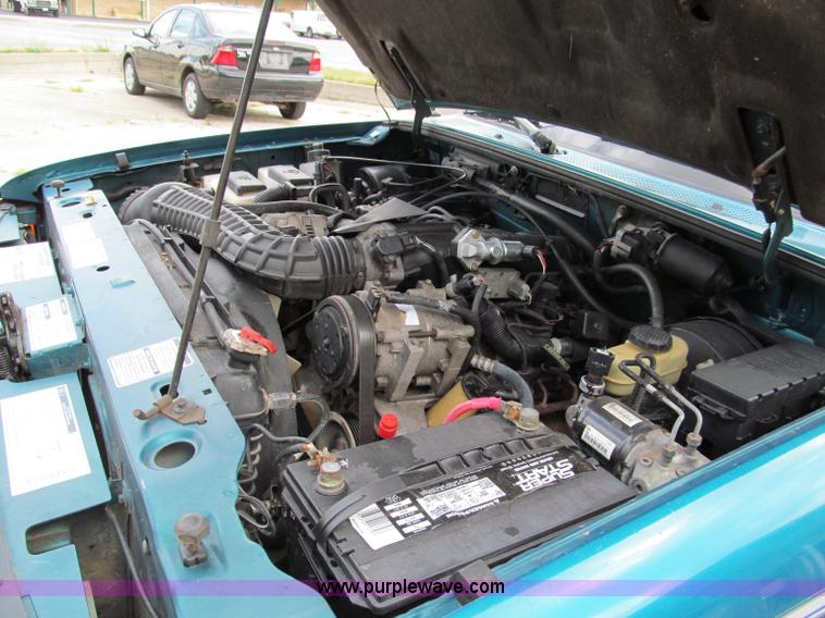image for item C2280 1996 Ford Ranger XLT pickup truck