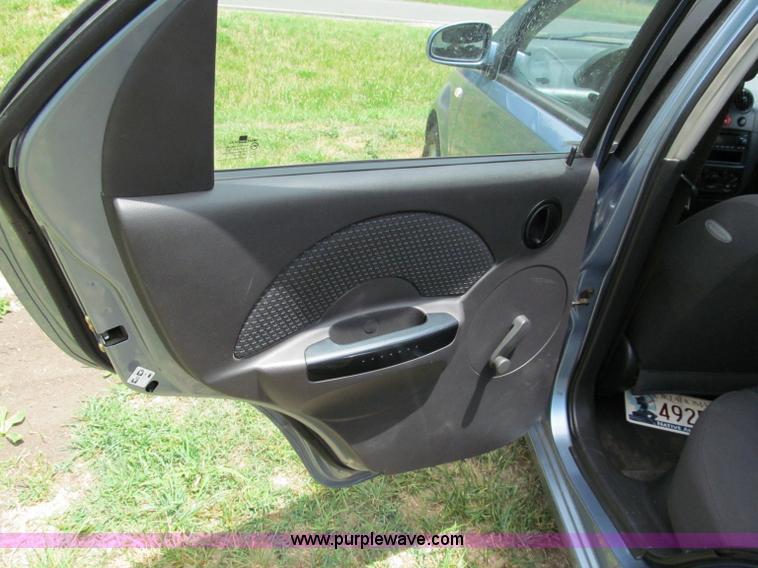 image for item C2282 2006 Chevrolet Aveo LS