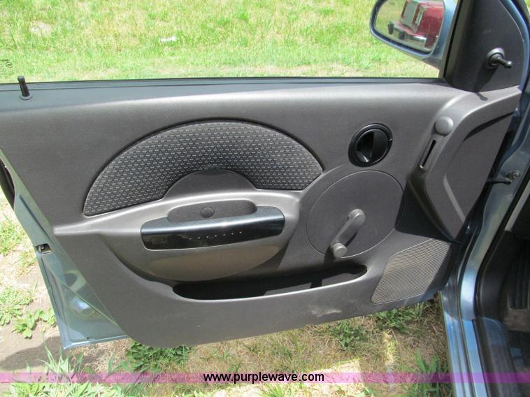 image for item C2282 2006 Chevrolet Aveo LS