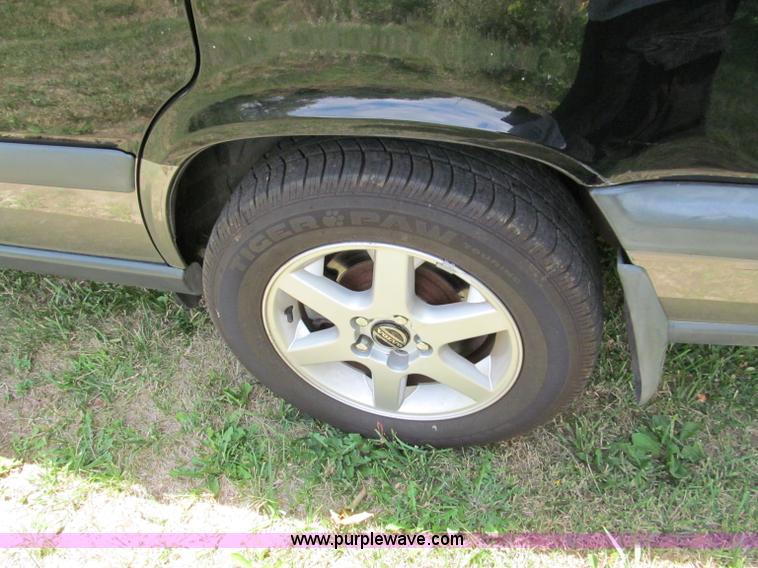 image for item C2284 1999 Volvo V70 XC