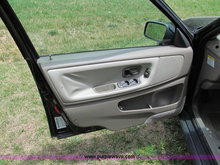 image for item C2284 1999 Volvo V70 XC