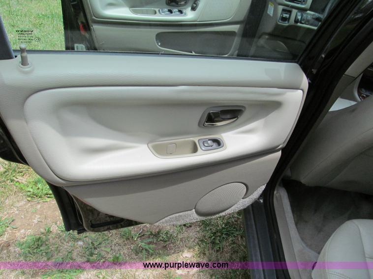 image for item C2284 1999 Volvo V70 XC