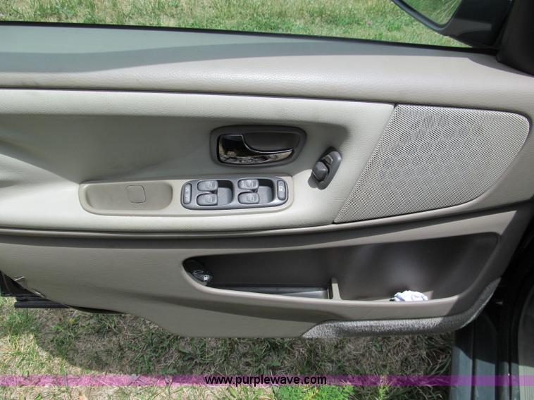 image for item C2284 1999 Volvo V70 XC