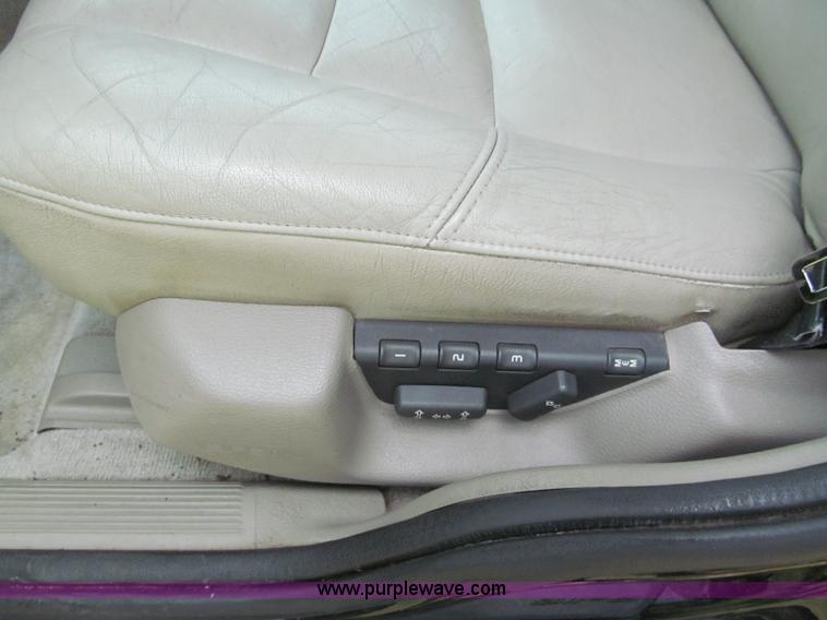 image for item C2284 1999 Volvo V70 XC