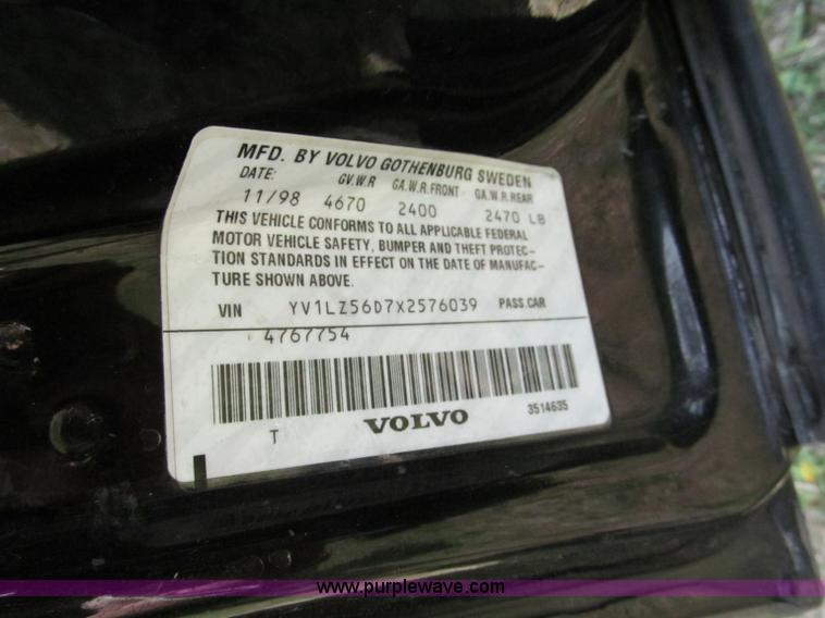 image for item C2284 1999 Volvo V70 XC