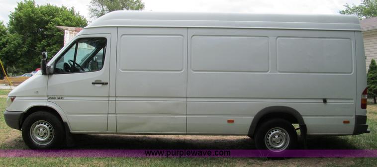 image for item C2285 2004 Dodge 2500 SHC Sprinter van
