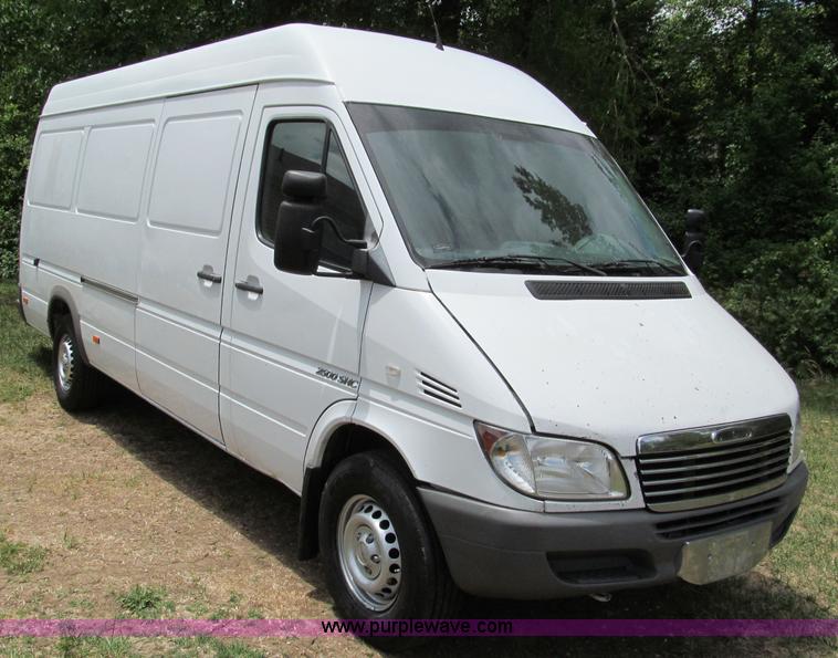 image for item C2285 2004 Dodge 2500 SHC Sprinter van