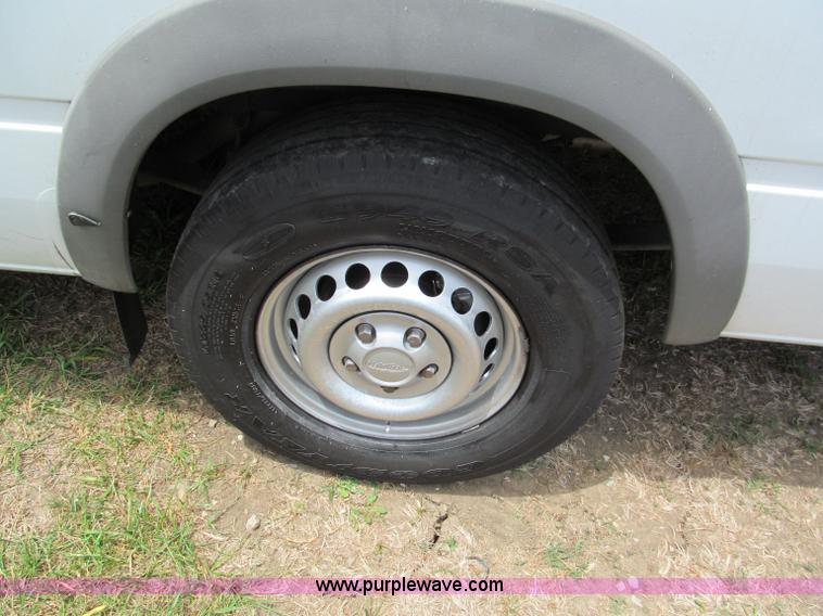 image for item C2285 2004 Dodge 2500 SHC Sprinter van